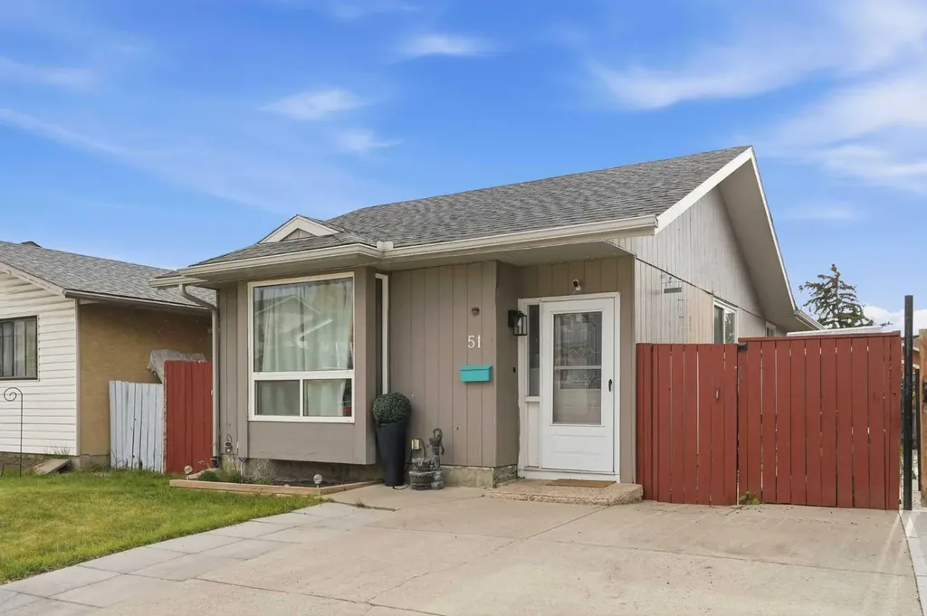 51 Aberdare Way NE Calgary AB T2A6T6