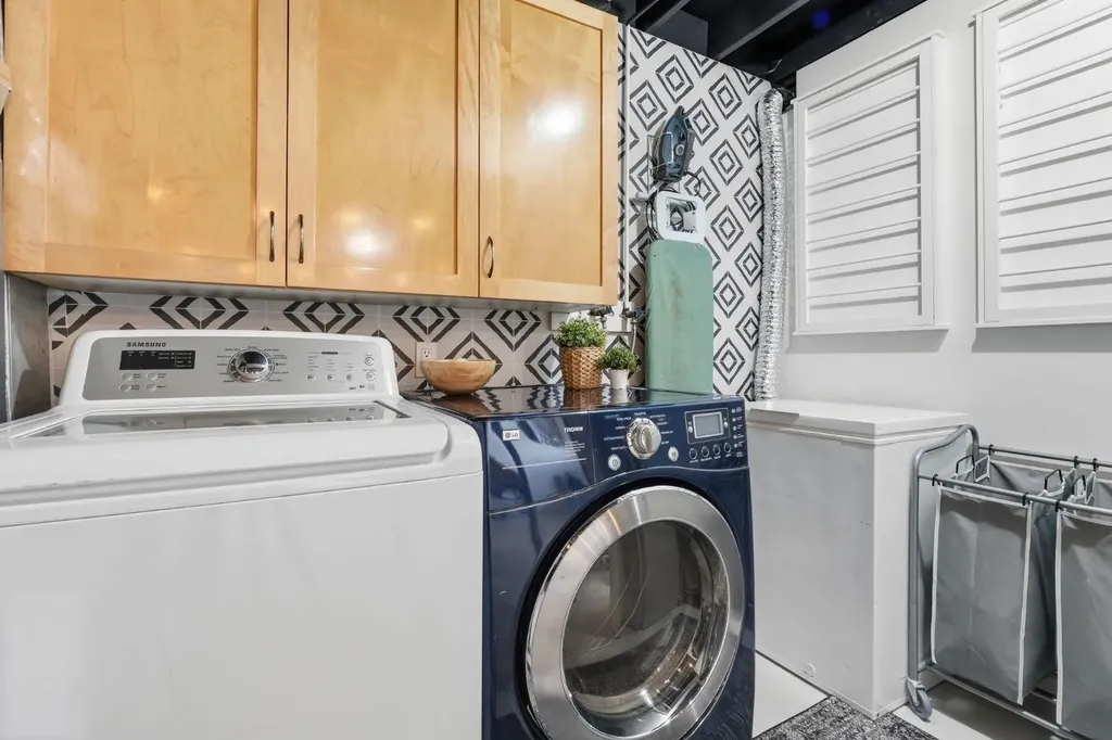 4804 19 Avenue NW Calgary AB T3B 0S7