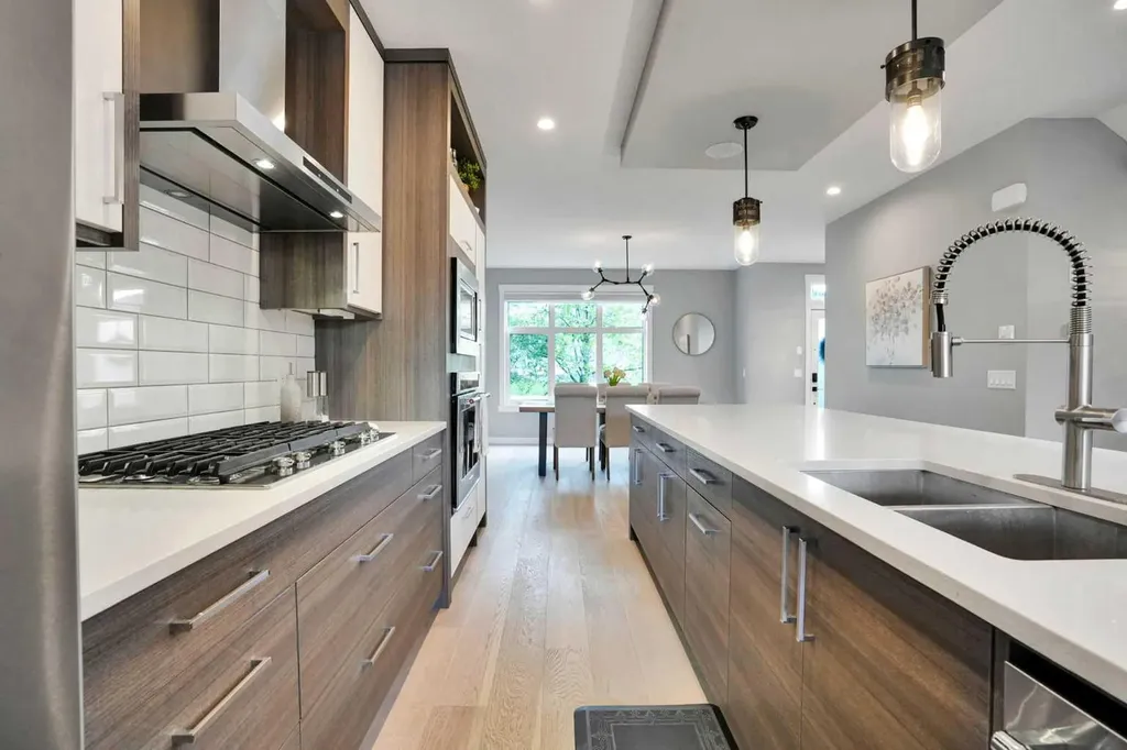 4405 20 Avenue NW Calgary AB T3B 0T5