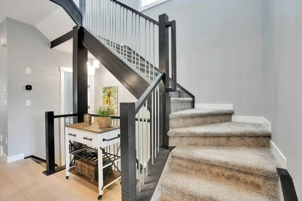 4405 20 Avenue NW Calgary AB T3B 0T5