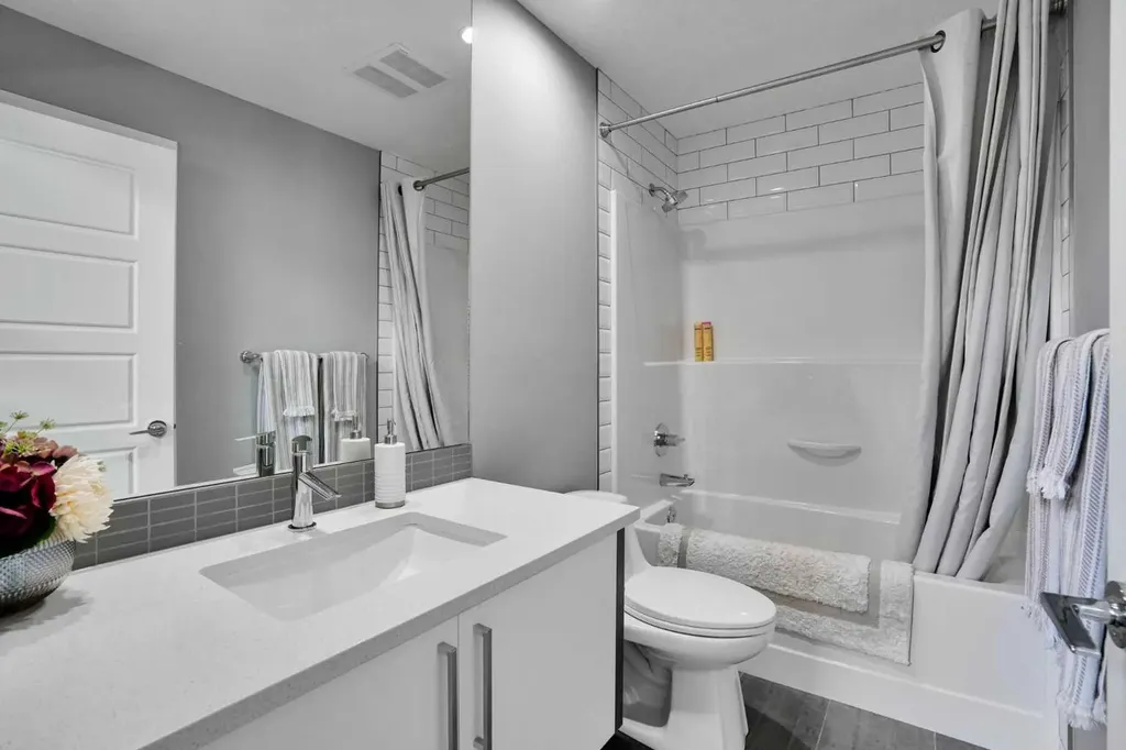 4405 20 Avenue NW Calgary AB T3B 0T5