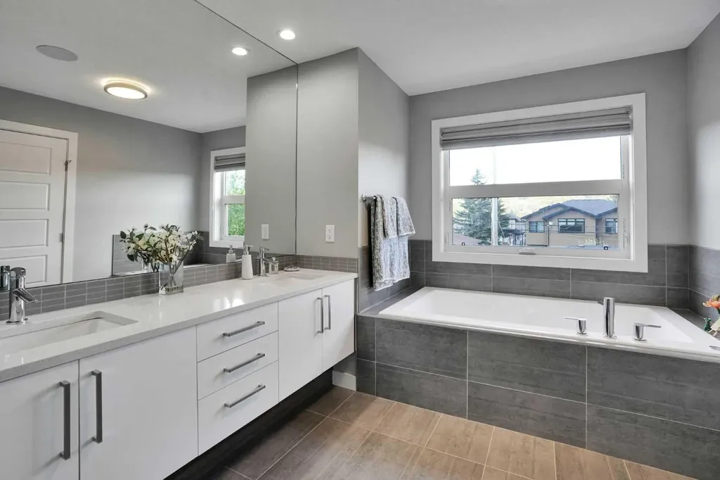 4405 20 Avenue NW Calgary AB T3B 0T5