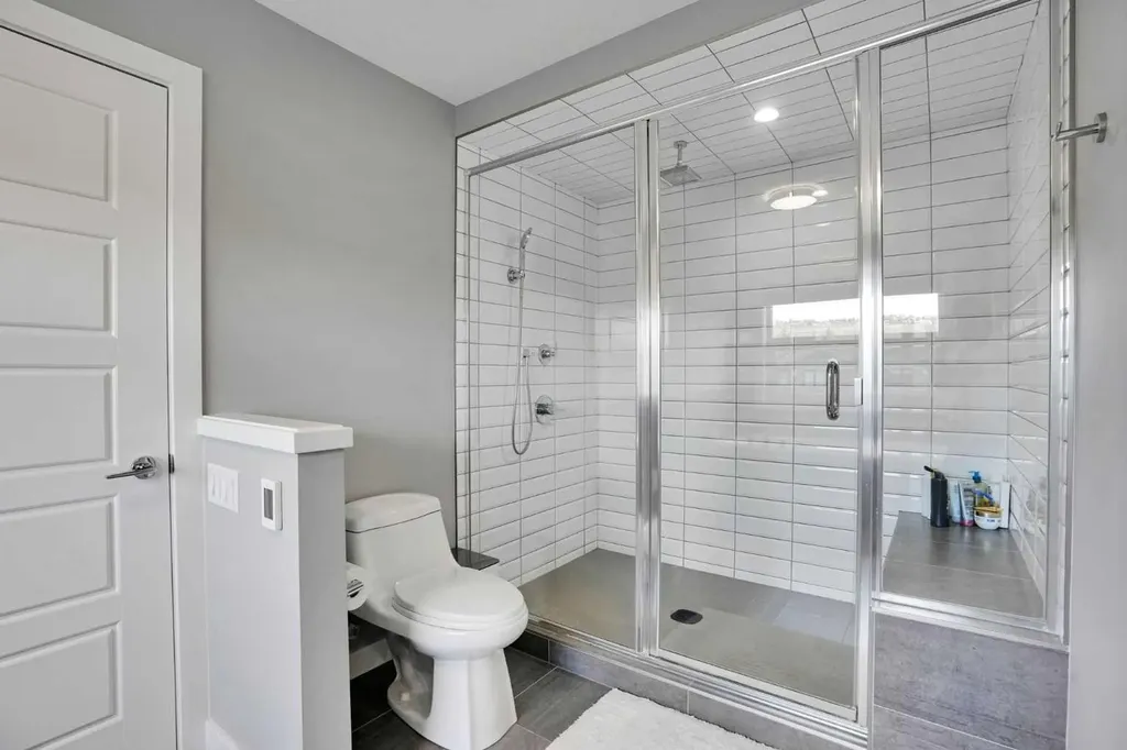 4405 20 Avenue NW Calgary AB T3B 0T5