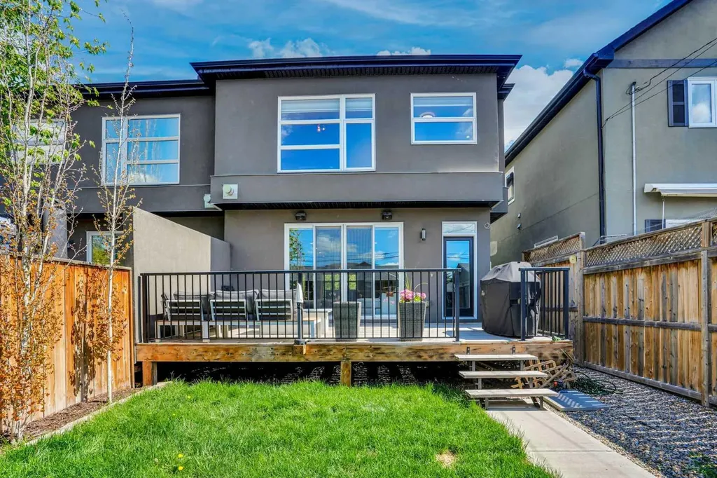 4405 20 Avenue NW Calgary AB T3B 0T5