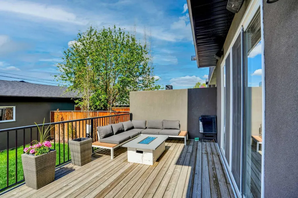 4405 20 Avenue NW Calgary AB T3B 0T5