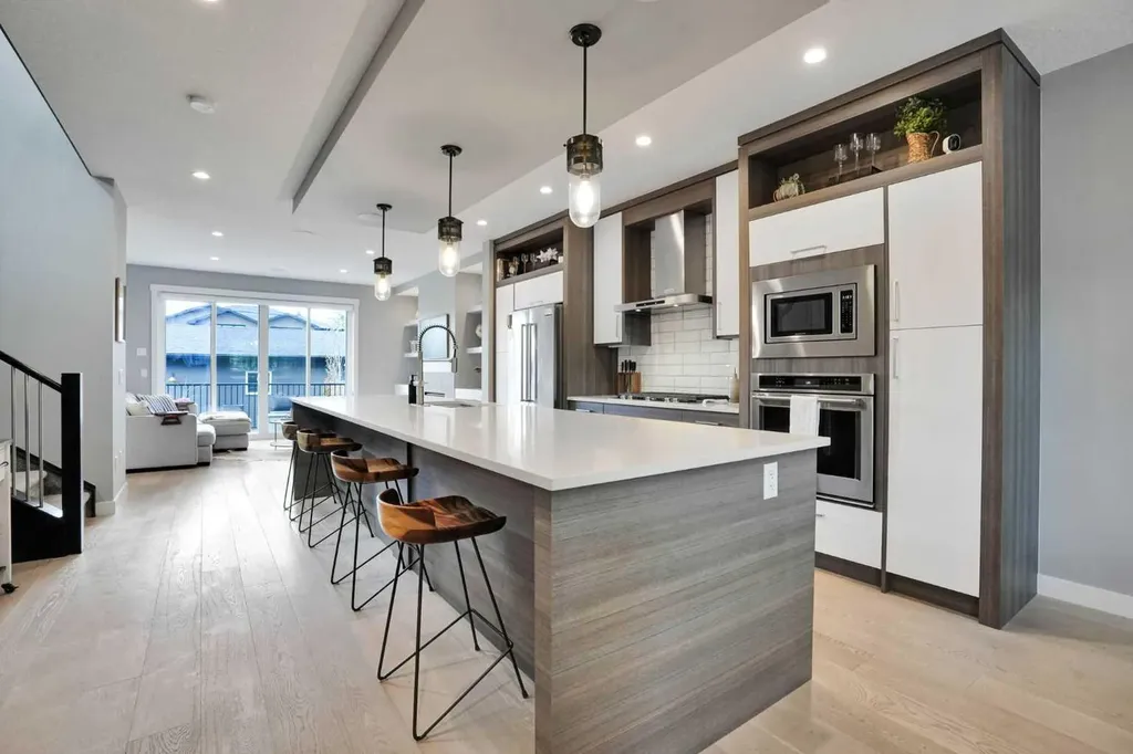 4405 20 Avenue NW Calgary AB T3B 0T5