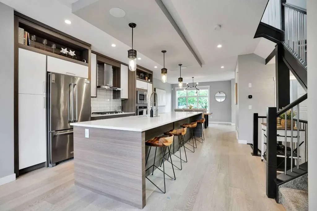 4405 20 Avenue NW Calgary AB T3B 0T5