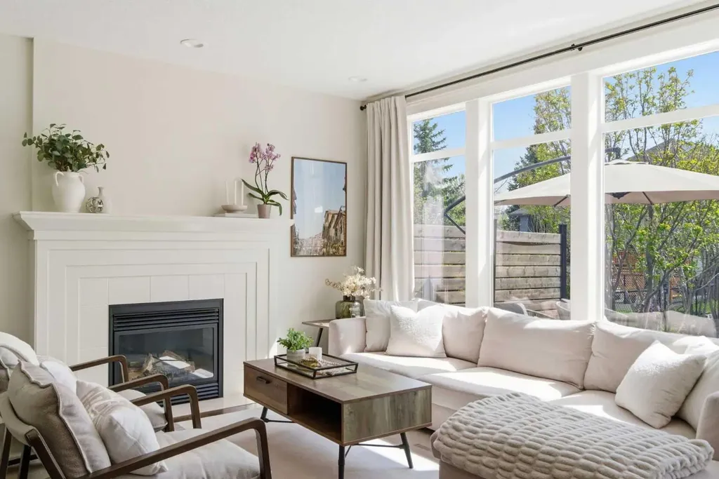 53 Discovery Ridge Gardens SW Calgary AB T3H 5L6