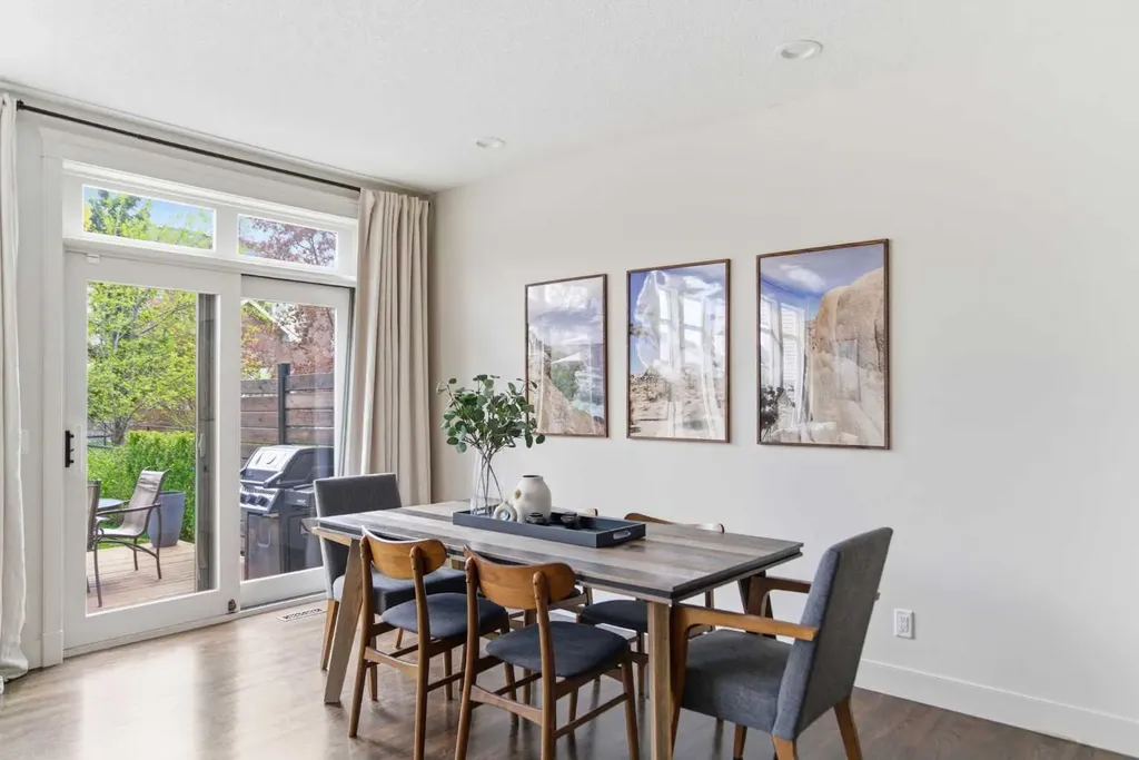 53 Discovery Ridge Gardens SW Calgary AB T3H 5L6