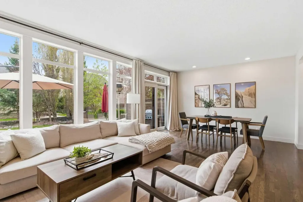 53 Discovery Ridge Gardens SW Calgary AB T3H 5L6
