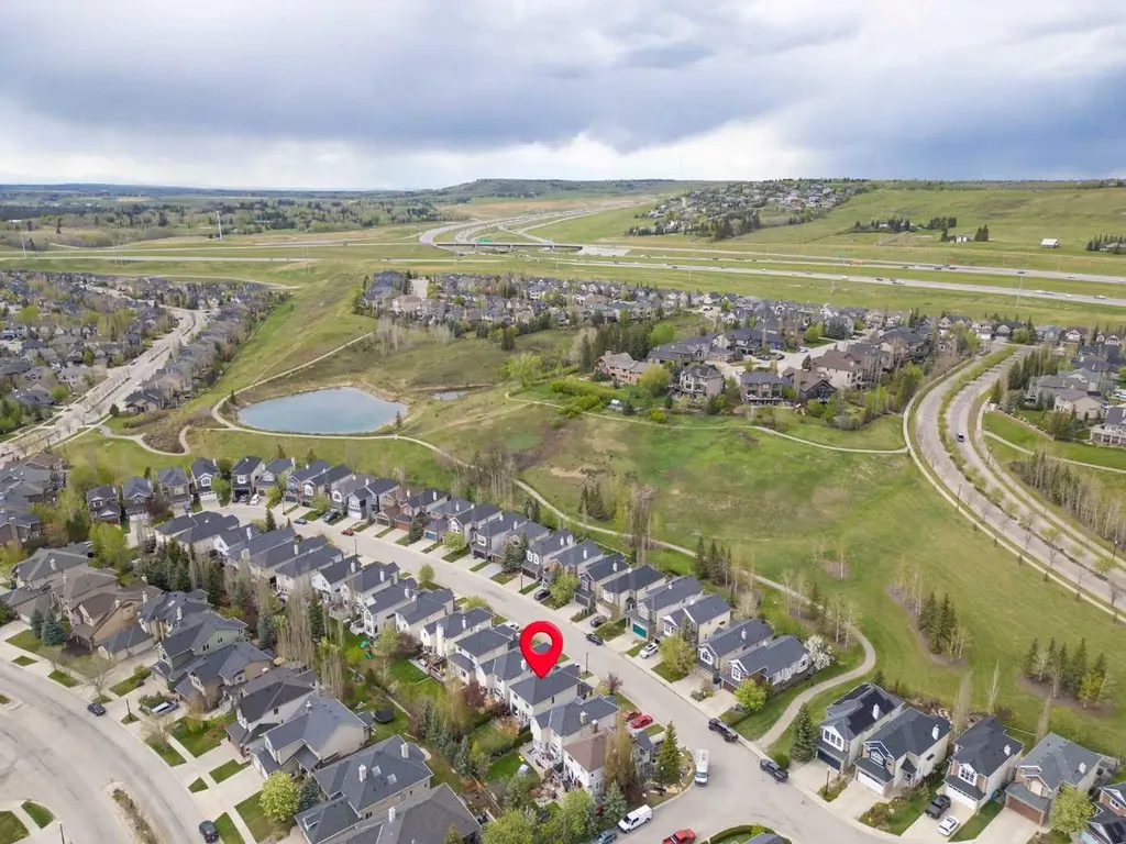 53 Discovery Ridge Gardens SW Calgary AB T3H 5L6