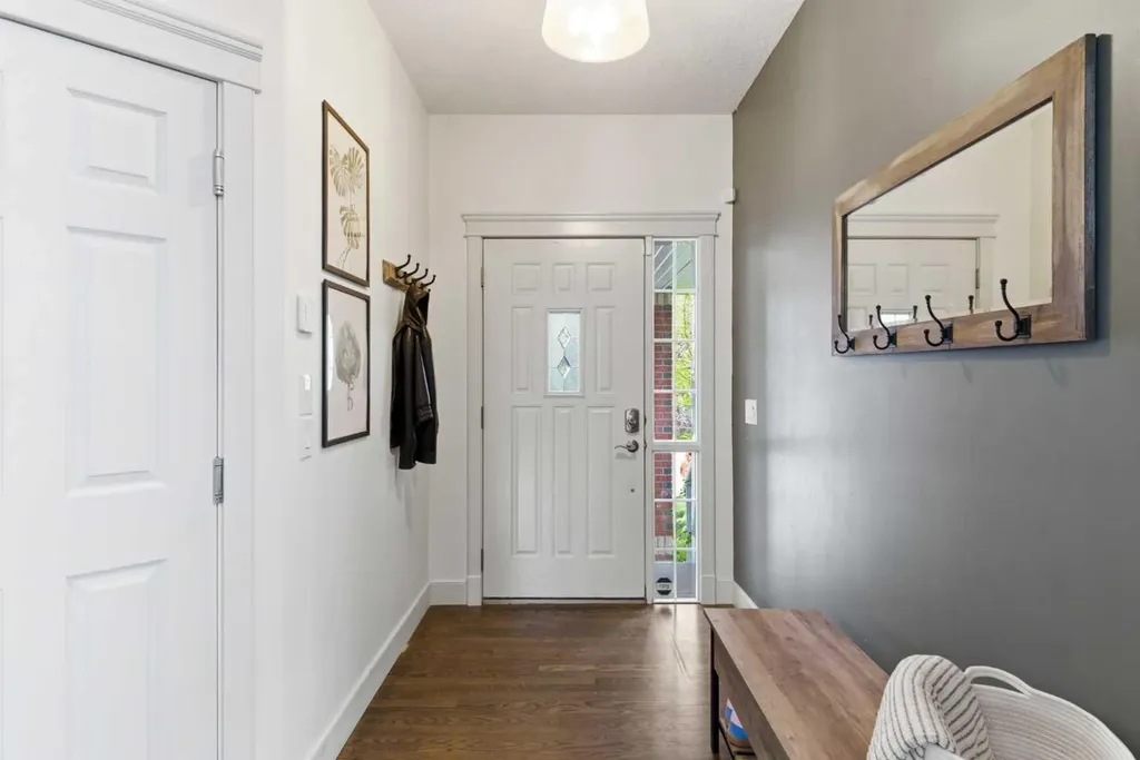 53 Discovery Ridge Gardens SW Calgary AB T3H 5L6