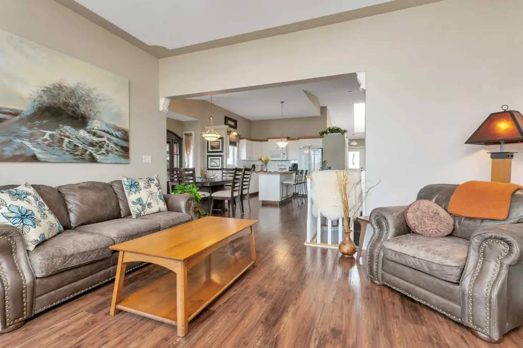 5 Fawn Close Sylvan Lake AB T4S 1X4