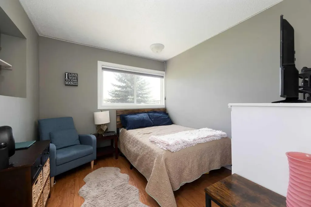 6 Harris Crescent Fort Mcmurray AB T9H 1N3