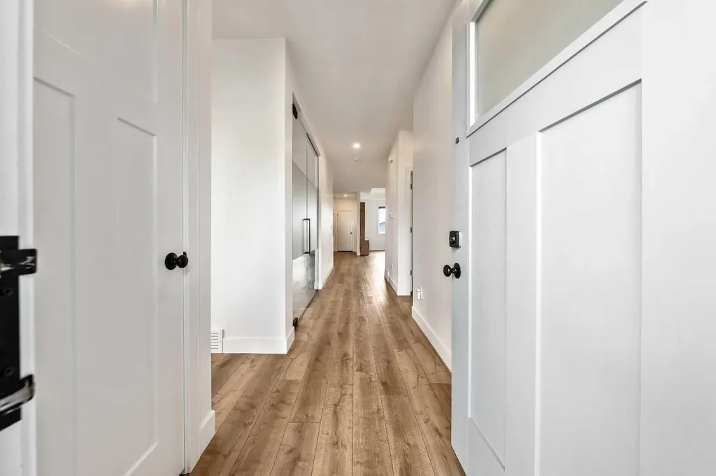 23 31 Avenue SW Calgary AB T2S 2Y7