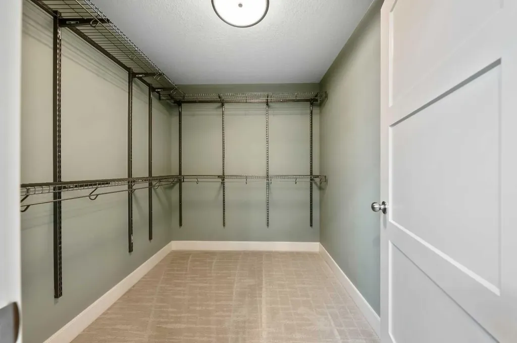 23 31 Avenue SW Calgary AB T2S 2Y7