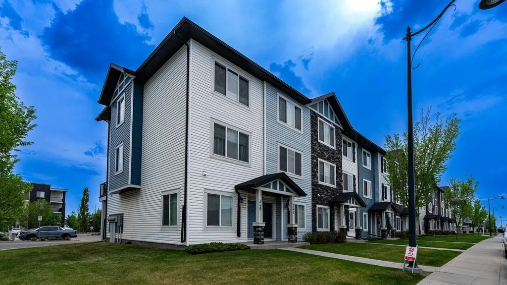 347 Taralake Way NE Calgary AB T3J 0R5