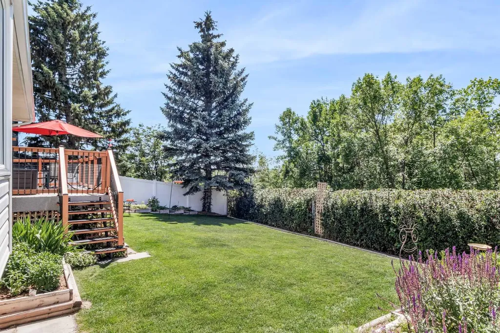 10 Downey Green Okotoks AB T1S 1H5