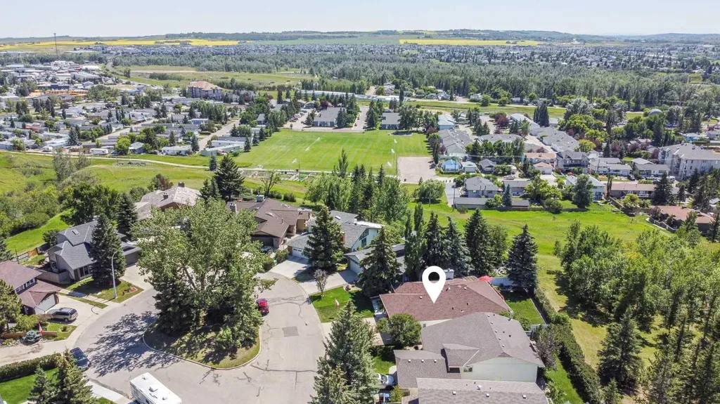 10 Downey Green Okotoks AB T1S 1H5