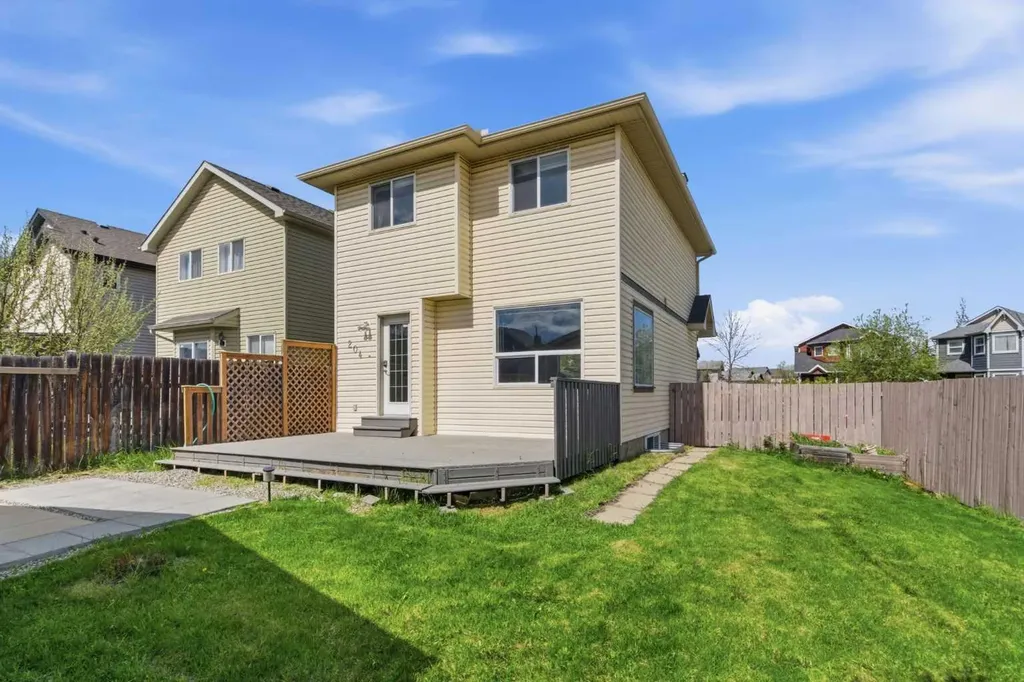 204 Citadel Bluff Close NW Calgary AB T3G 5E2