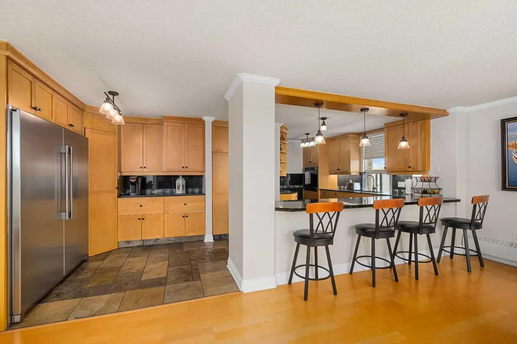 4555 Varsity Lane NW Calgary AB T3A 2V6