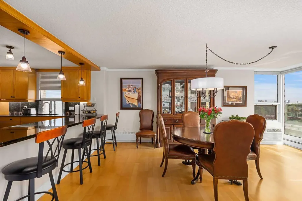 4555 Varsity Lane NW Calgary AB T3A 2V6