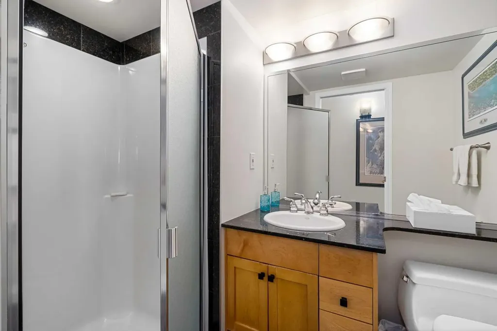 4555 Varsity Lane NW Calgary AB T3A 2V6