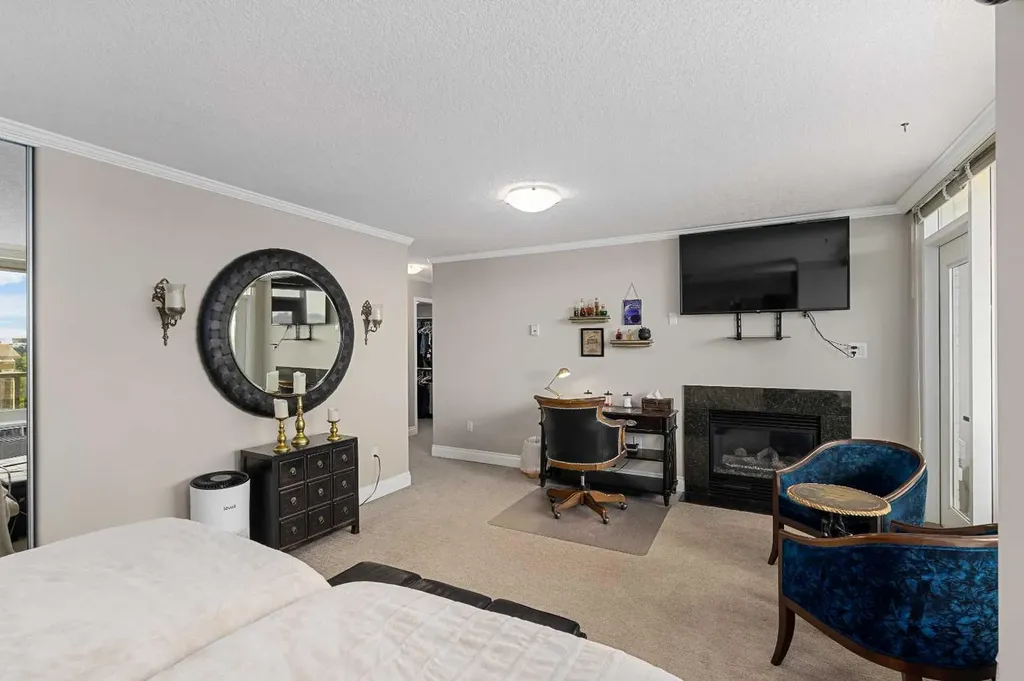 4555 Varsity Lane NW Calgary AB T3A 2V6