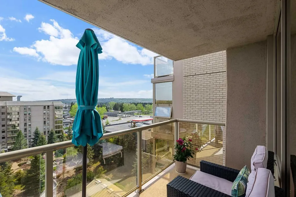 4555 Varsity Lane NW Calgary AB T3A 2V6