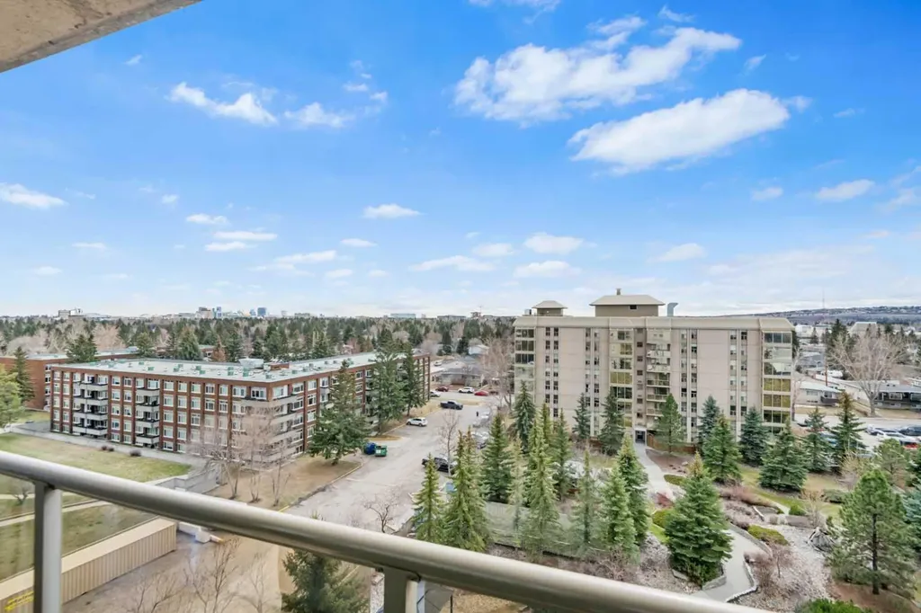 4555 Varsity Lane NW Calgary AB T3A 2V6
