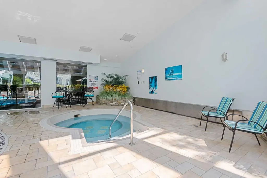 4555 Varsity Lane NW Calgary AB T3A 2V6