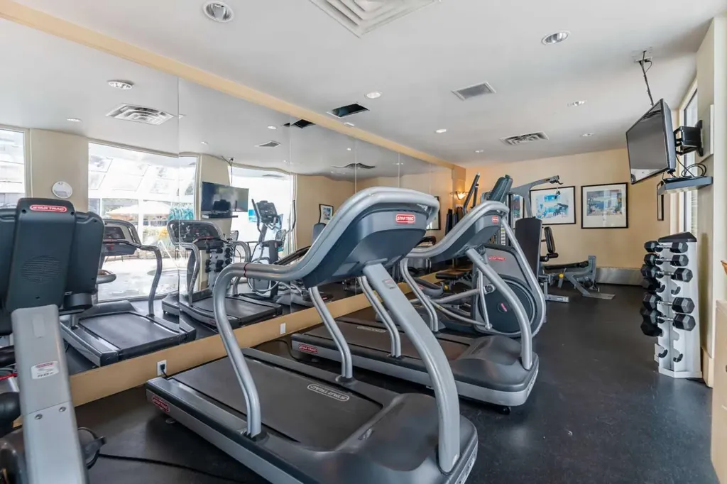 4555 Varsity Lane NW Calgary AB T3A 2V6