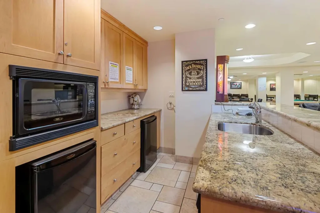 4555 Varsity Lane NW Calgary AB T3A 2V6