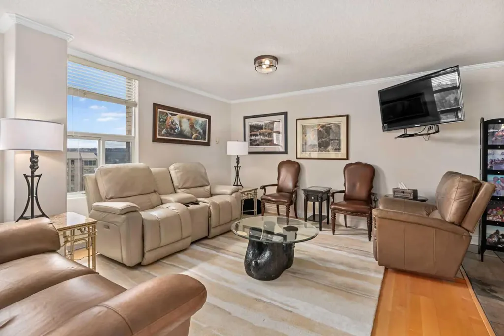 4555 Varsity Lane NW Calgary AB T3A 2V6