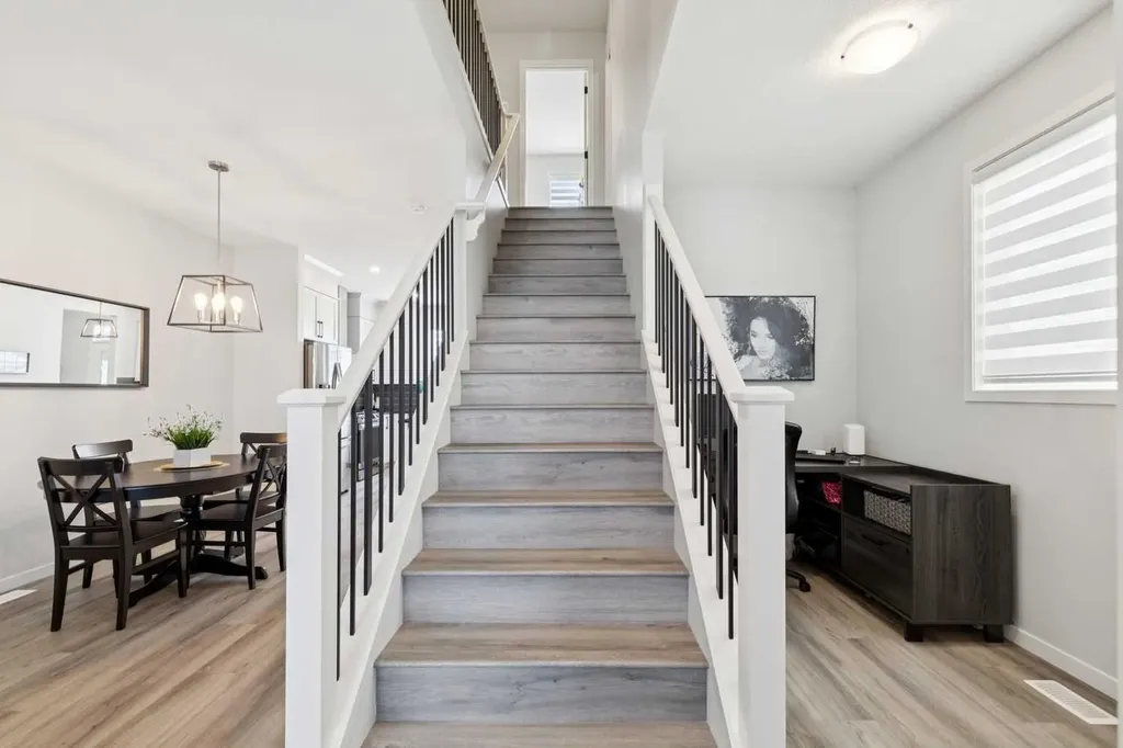 283 D'arcy Ranch Drive Okotoks AB T1S 5T3