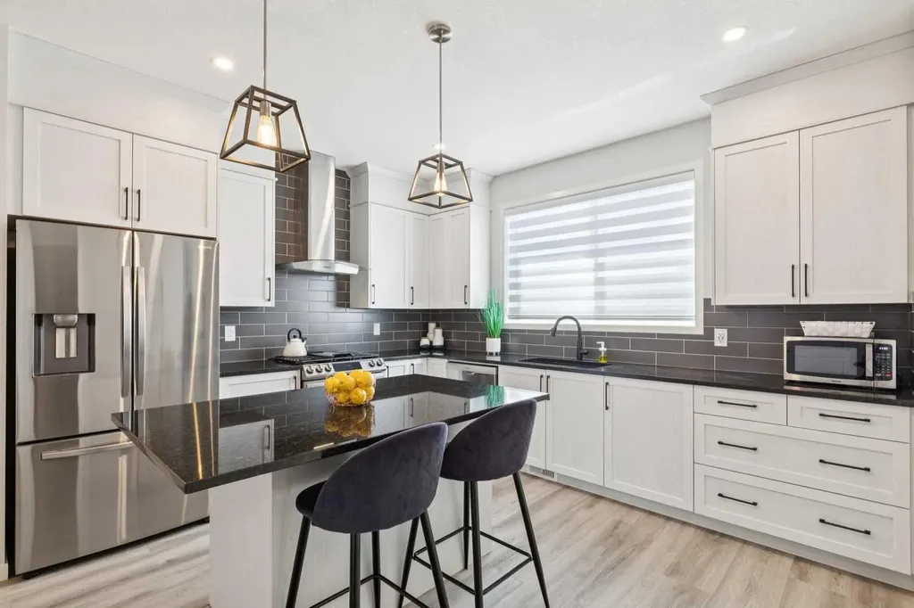 283 D'arcy Ranch Drive Okotoks AB T1S 5T3