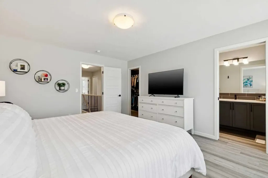 283 D'arcy Ranch Drive Okotoks AB T1S 5T3