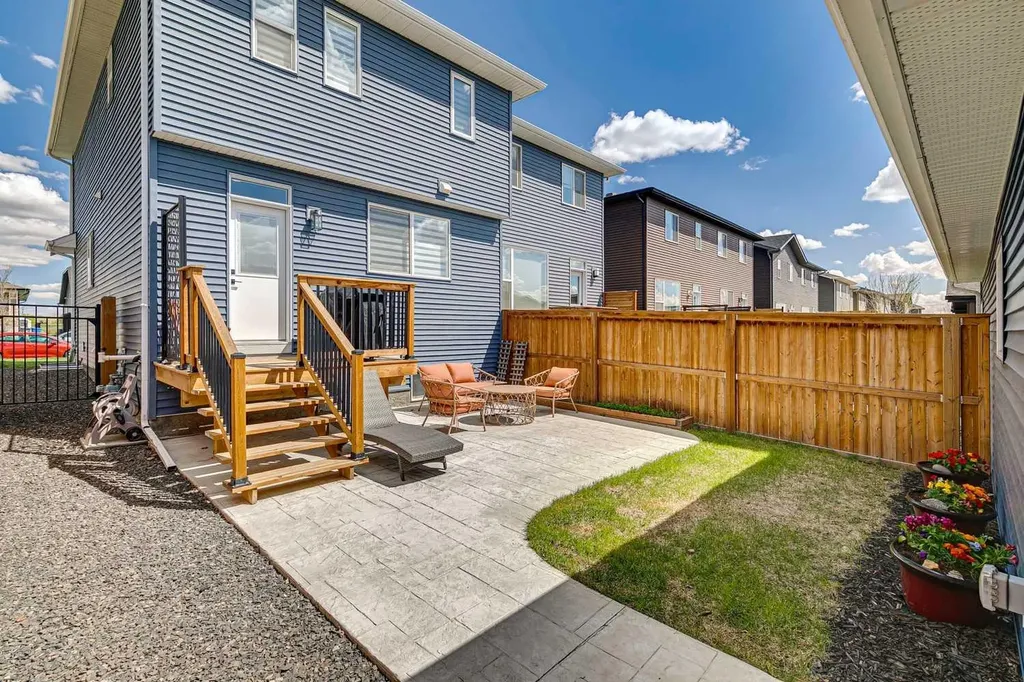 283 D'arcy Ranch Drive Okotoks AB T1S 5T3
