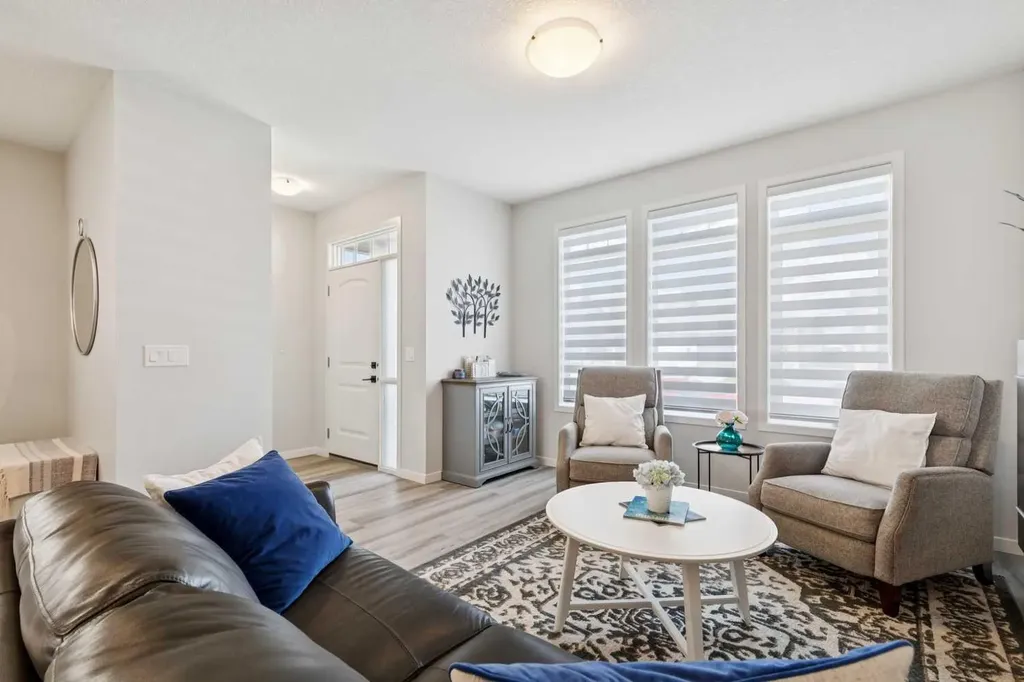 283 D'arcy Ranch Drive Okotoks AB T1S 5T3