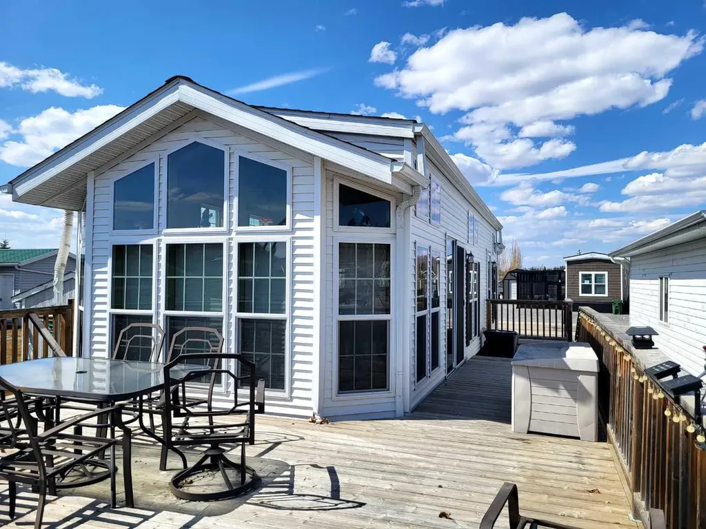 10042 Township Road 422 Rural Ponoka County AB T0C2J0