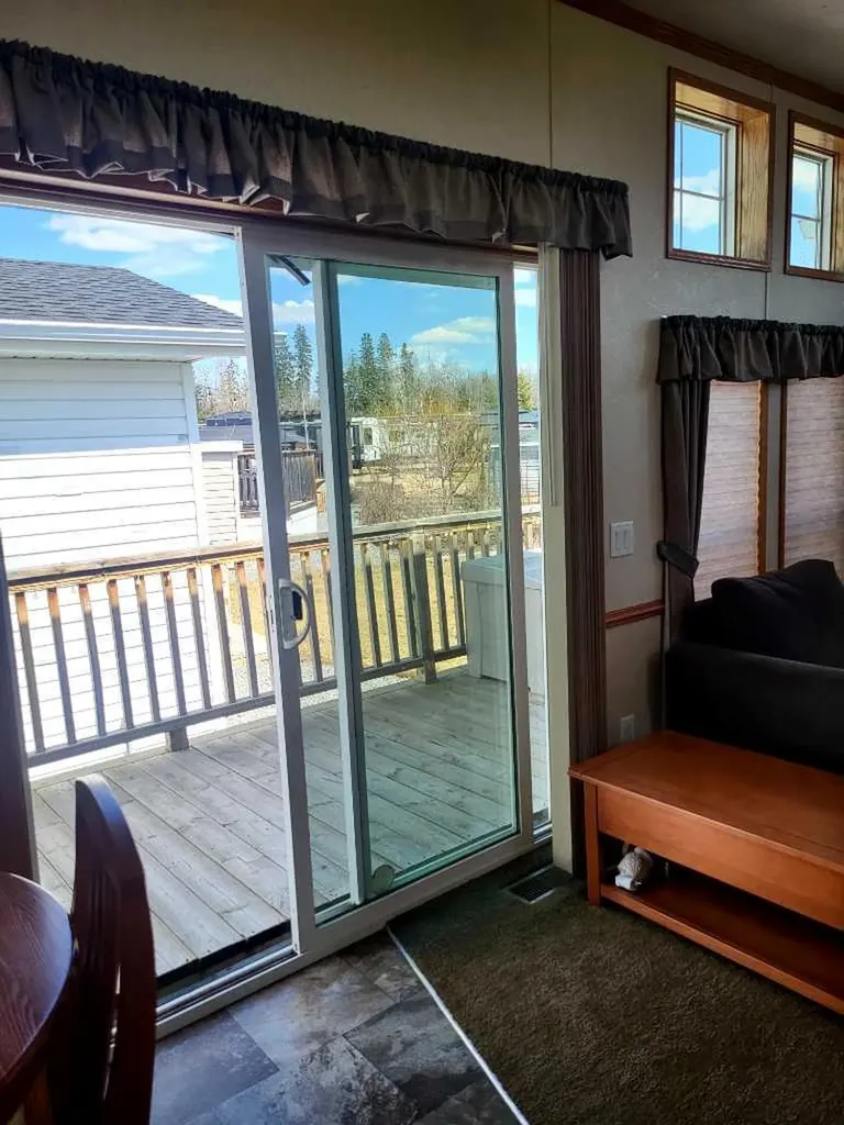 10042 Township Road 422 Rural Ponoka County AB T0C2J0