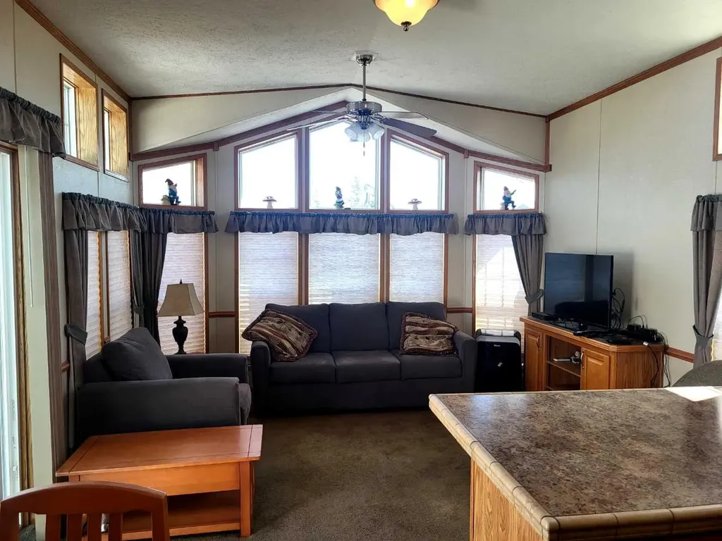 10042 Township Road 422 Rural Ponoka County AB T0C2J0