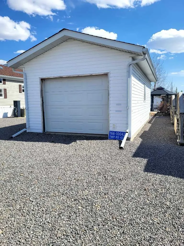 10042 Township Road 422 Rural Ponoka County AB T0C2J0