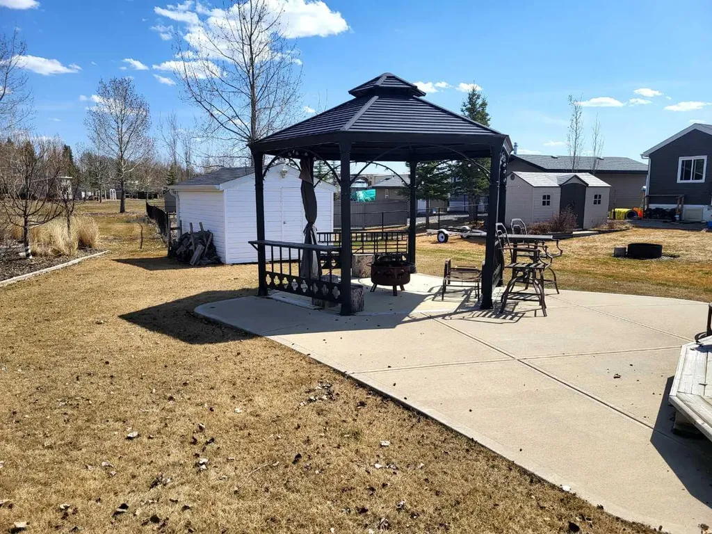 10042 Township Road 422 Rural Ponoka County AB T0C2J0