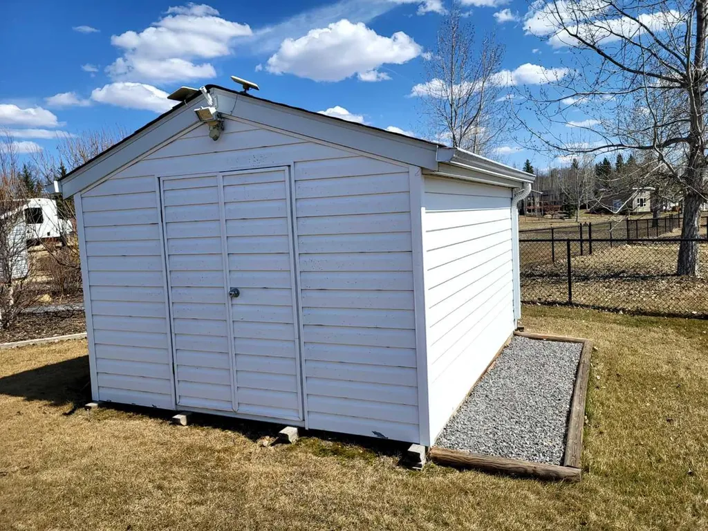10042 Township Road 422 Rural Ponoka County AB T0C2J0