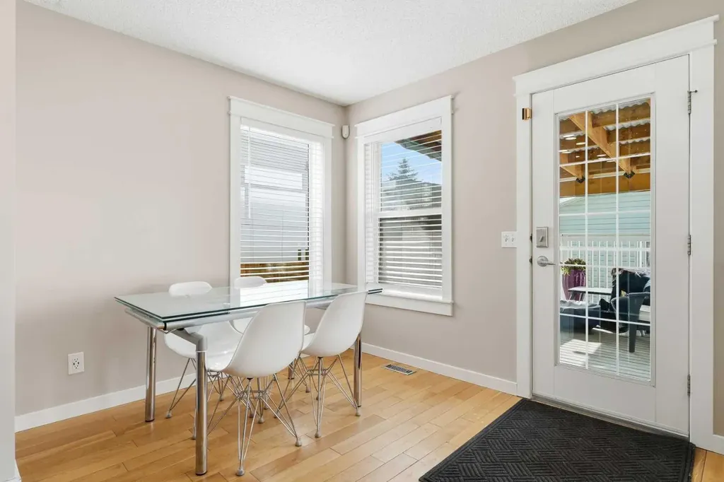 22 Covewood Place NE Calgary AB T3K 4V8