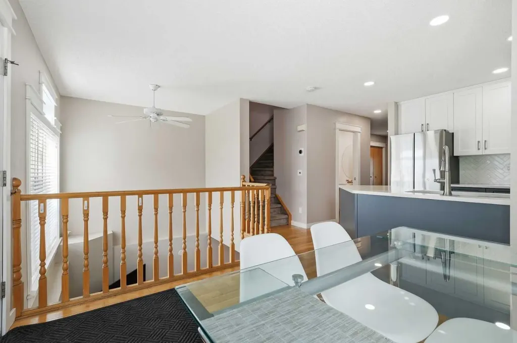 22 Covewood Place NE Calgary AB T3K 4V8