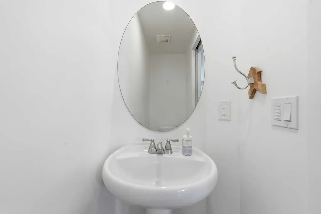 22 Covewood Place NE Calgary AB T3K 4V8