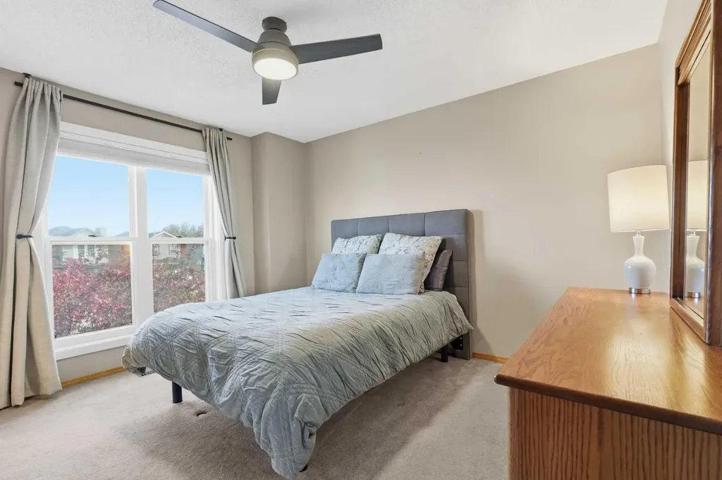 22 Covewood Place NE Calgary AB T3K 4V8