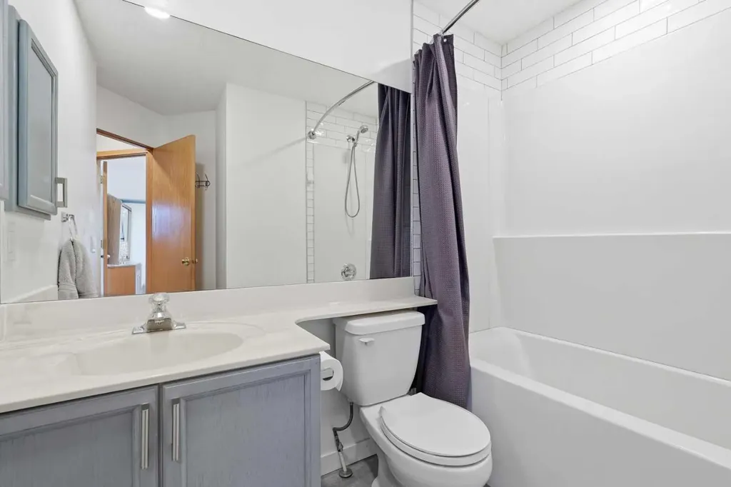 22 Covewood Place NE Calgary AB T3K 4V8